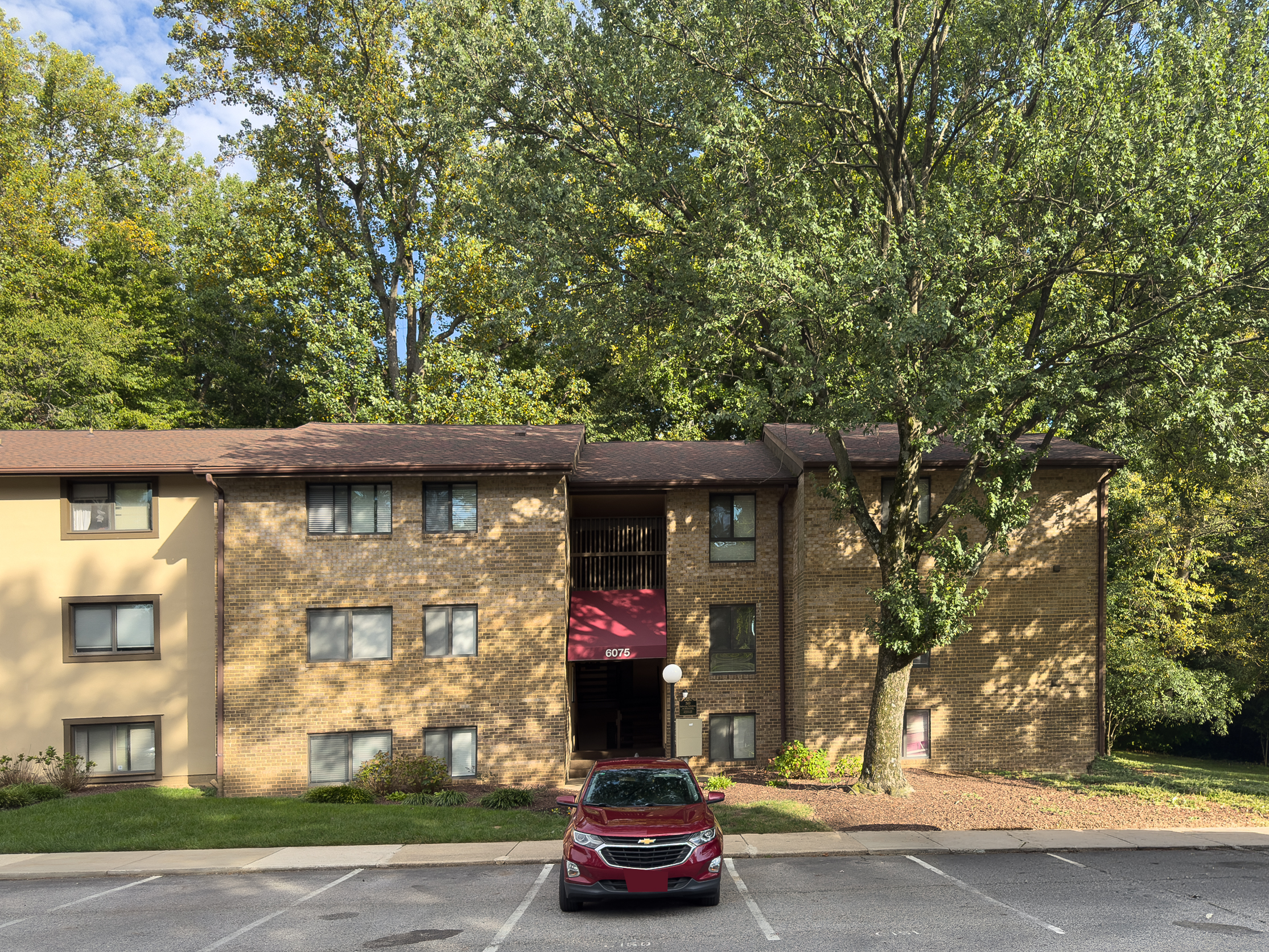 6075 Majors Lane.,4